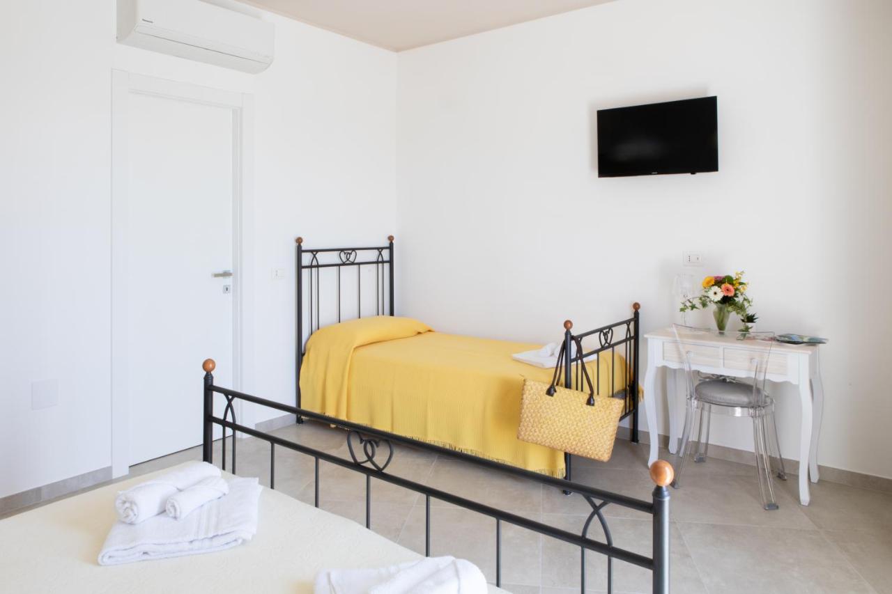 Fonte D'Olio Conero Relais Bed and Breakfast Sirolo Δωμάτιο φωτογραφία